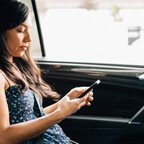 5 نصائح لحماية نفسك من سائق أوبر «المقعد الخلفي الأنسب وممنوع الحديث»
