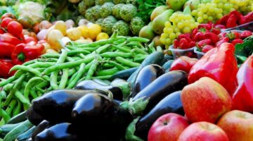 أسعار الخضروات والفاكهة في سوق العبور اليوم الجمعة 24 مايو 2024