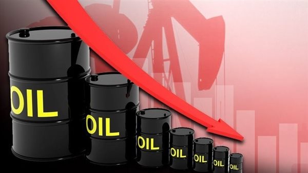 أسعار النفط تواصل خسائرها بسبب مخاوف الطلب