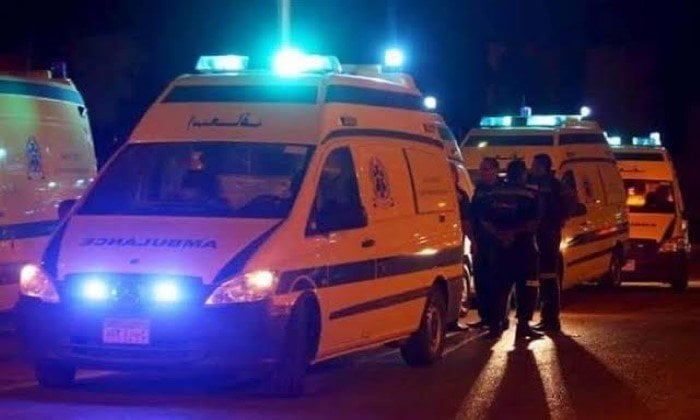 إصابة سائحين ومرشد سياحي في حادث انقلاب سيارة بالفيوم