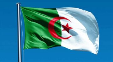 الرئيس الجزائري يؤكد دقة المرحلة التي تمر بها المنطقة العربية