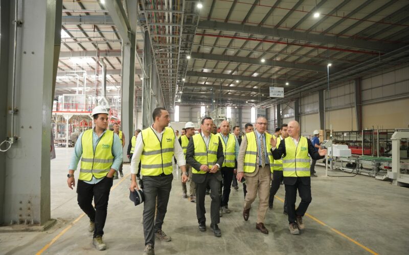 السفير التركي في مصر يزور مصنع بيكو بمدينة العاشر من رمضان