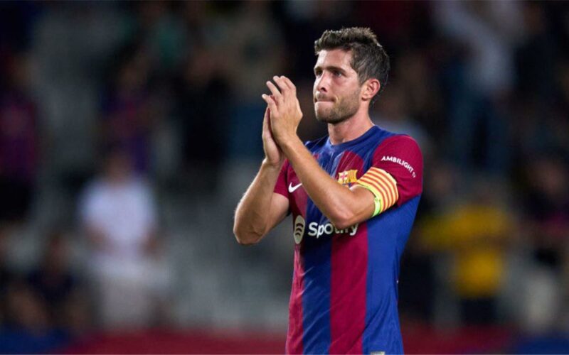 تقارير إسبانية: برشلونة يحسم مستقبل سيرجي روبيرتو مع الفريق