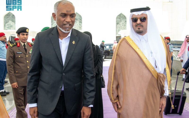 رئيس جمهورية المالديف يُغادر جدة