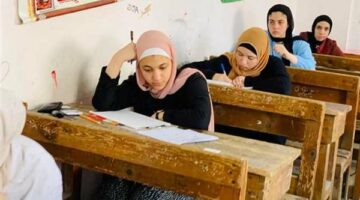 طلاب الشهادة الإعدادية بالقاهرة يؤدون امتحانى الجبر والتربية الفنية اليوم