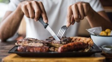 كيف تتجنب مخاطر تناول اللحوم الحمراء بكثرة خلال عيد الأضحى؟