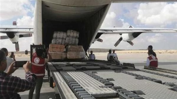 مطار العريش يستقبل طائرتي مساعدات لقطاع غزة من باكستان وروسيا