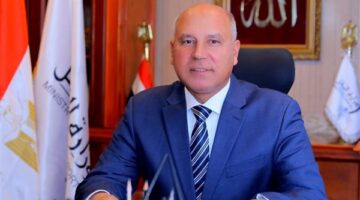 وزير النقل يكشف موعد افتتاح محطة قطارات الصعيد الجديدة.. فيديو