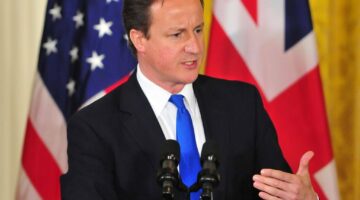 وزير خارجية بريطانيا: على المتطرفين الإسرائيليين التوقف عن مهاجمة قوافل المساعدات