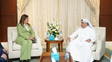 وزيرة التخطيط تلتقي بوزير المالية القطري لبحث سبل تعزيز العلاقات بين البلدين